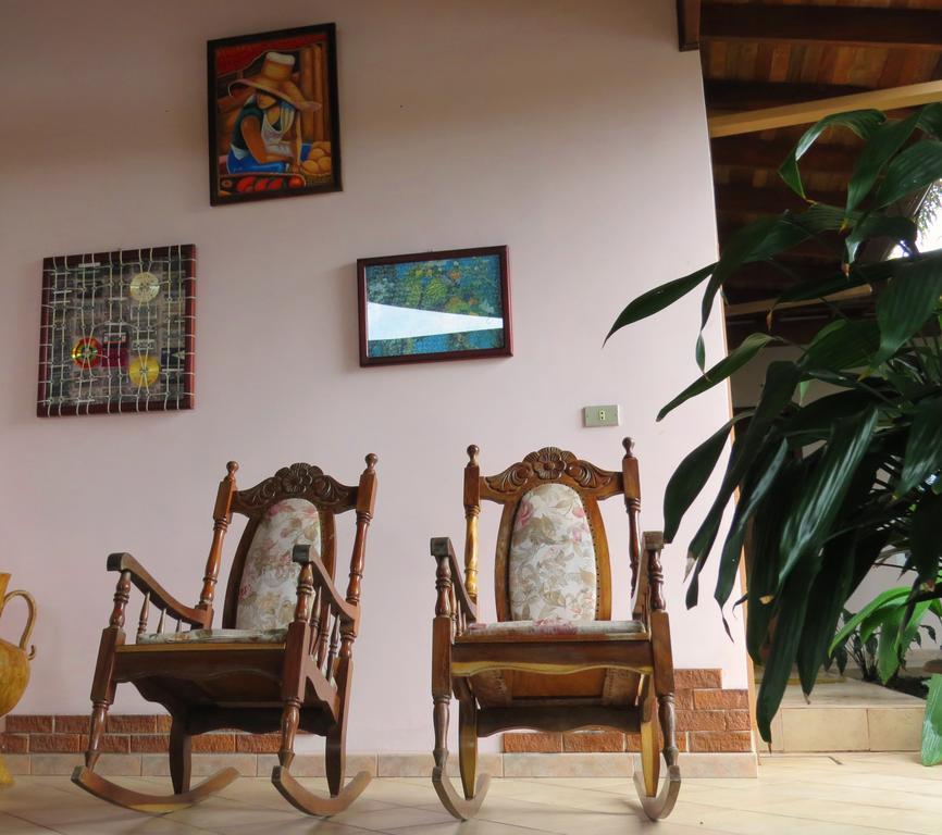 Hotel Vagabondo Ла Фортуна Экстерьер фото